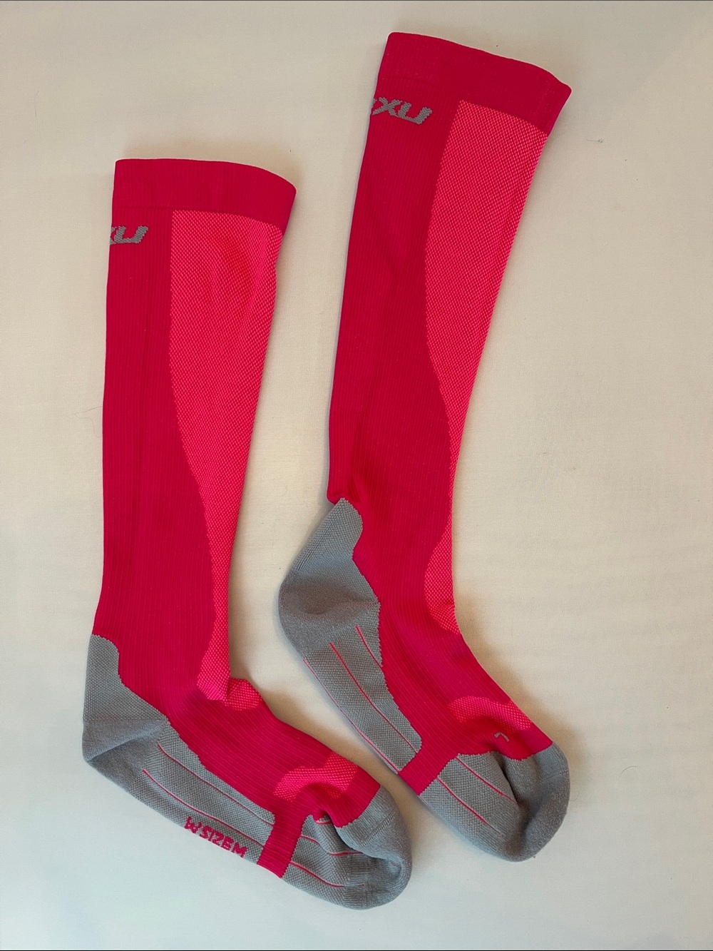 2XU Women's Compression Athletic Socks - Hot Pink & Gray